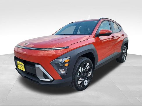 Used 2025 Hyundai Kona SEL AWD/4WD image 3
