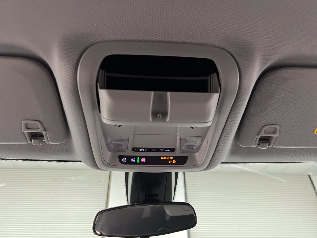 Used 2025 Chevrolet Blazer LT FWD image 65