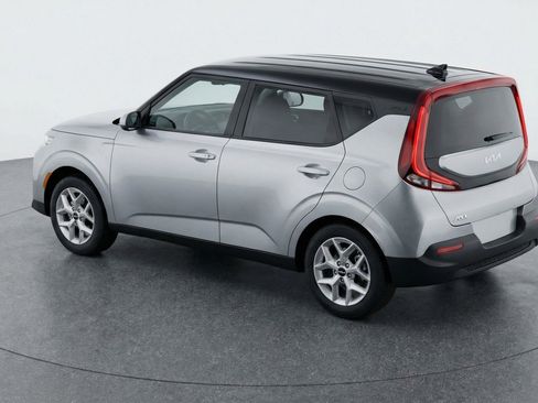 Used 2025 Kia Soul LX w/ LX Technology Package image 6