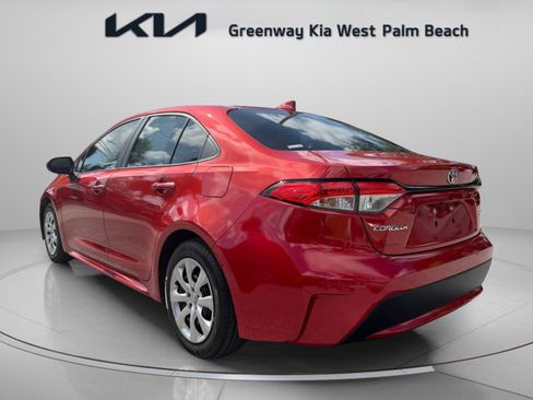 Used 2020 Toyota Corolla LE FWD image 5