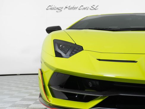 Used 2019 Lamborghini Aventador SVJ AWD/4WD image 10