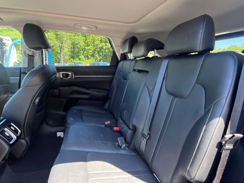 Used 2021 Kia Sorento S w/ Panoramic Sunroof Package FWD image 20