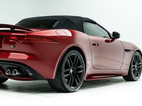 Used 2016 Jaguar F-TYPE R image 14