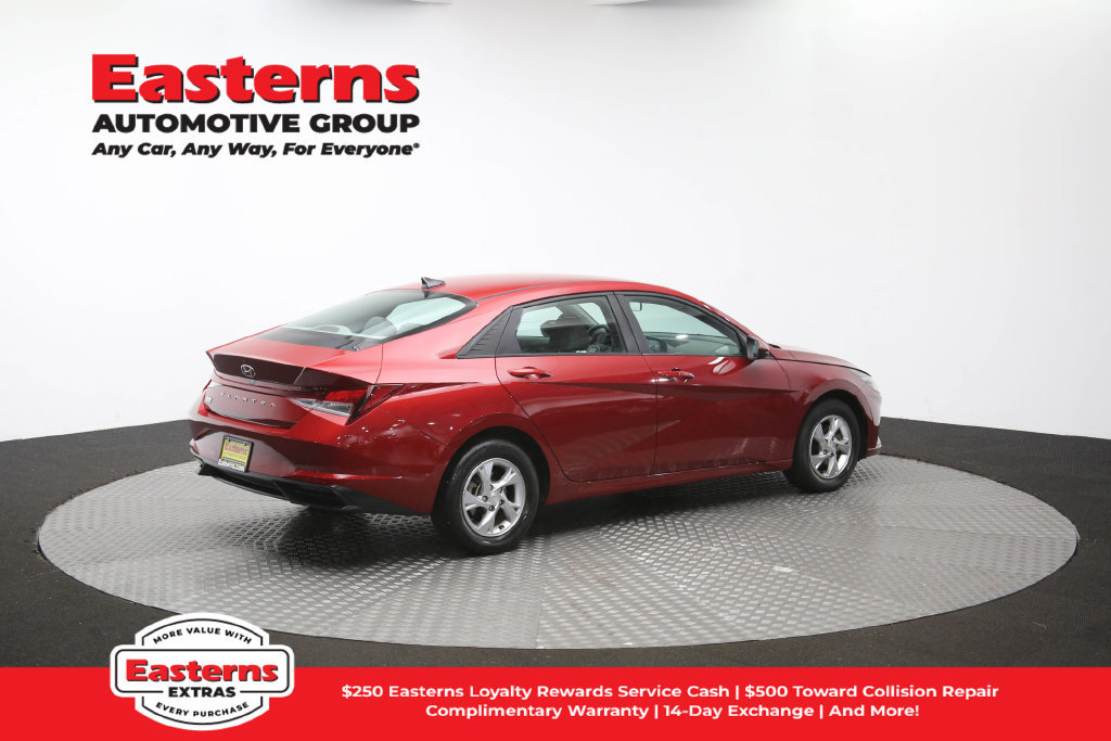 Used 2023 Hyundai Elantra SE w/ Cargo Package FWD image 42