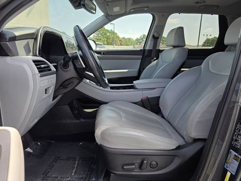 Used 2022 Hyundai Palisade SEL w/ Premium Package FWD image 12