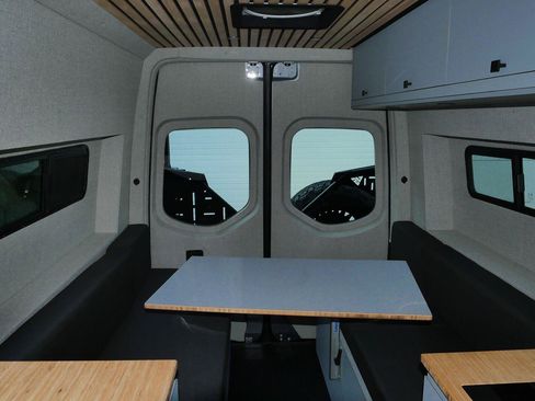 Used 2025 Mercedes-Benz Sprinter 2500 image 35