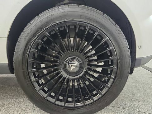 Used 2019 Land Rover Range Rover Supercharged AWD/4WD image 36