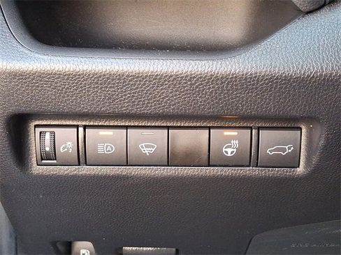 Used 2021 Toyota RAV4 XLE image 25
