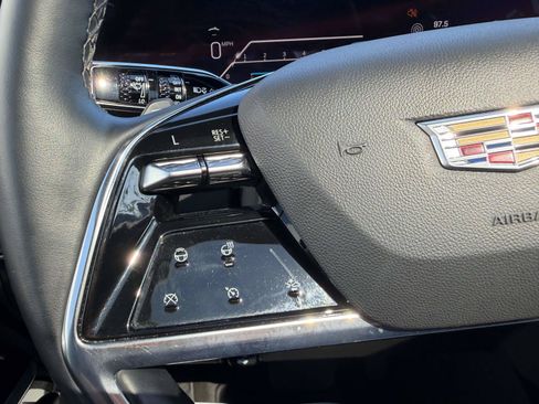 Used 2025 Cadillac Escalade Sport w/ LPO, ONYX Package AWD/4WD image 28