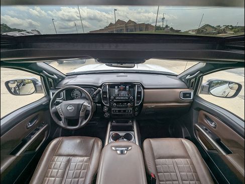 Used 2021 Nissan Titan Platinum Reserve w/ Moonroof Package AWD/4WD image 25