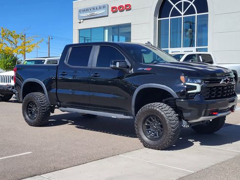 Used 2023 Chevrolet Silverado 1500 ZR2 w/ Technology Package image 3