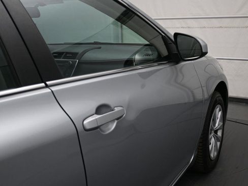 Used 2017 Toyota Camry LE FWD image 13