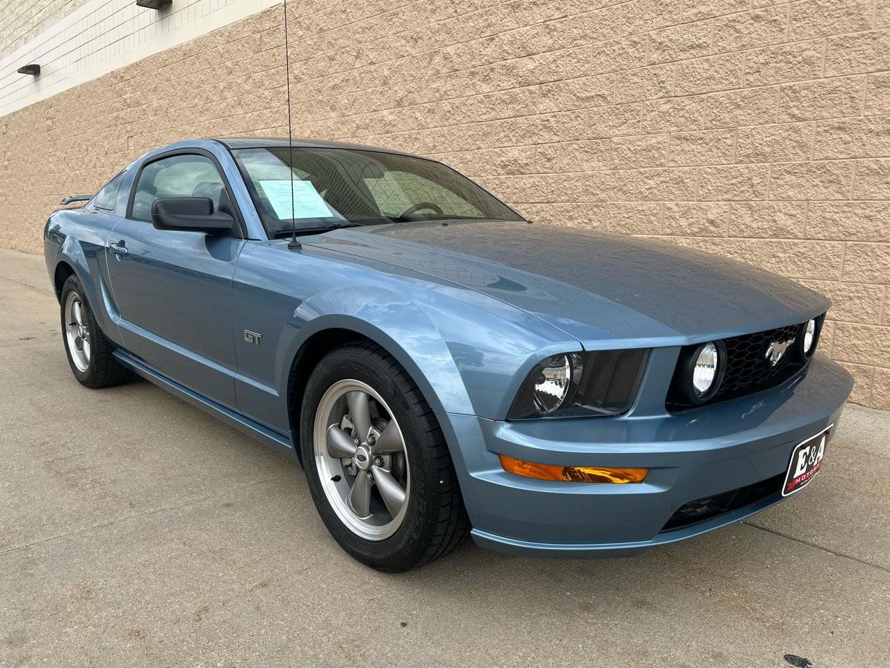 Used 2005 Ford Mustang GT Premium RWD image 7