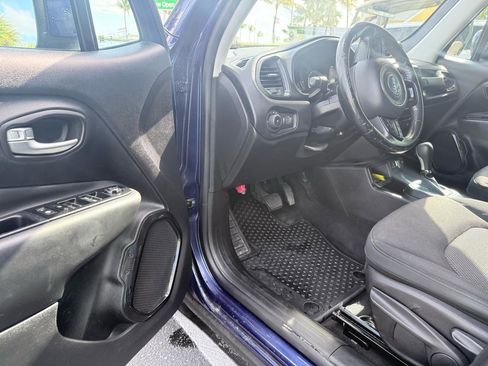 Used 2020 Jeep Renegade Altitude image 10