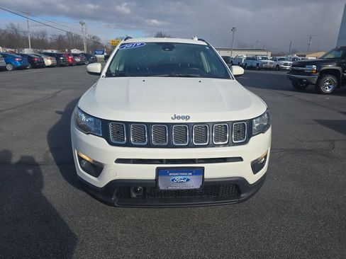 Used 2019 Jeep Compass Latitude w/ Safety & Security Group image 3