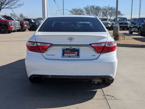 Used 2017 Toyota Camry SE image 7
