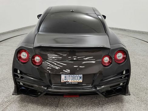 Used 2018 Nissan GT-R Premium AWD/4WD image 23