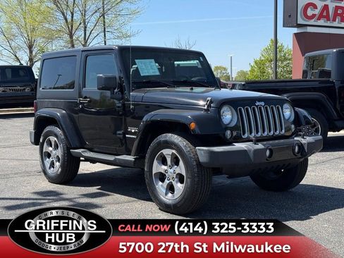 Used 2016 Jeep Wrangler Sahara w/ Dual Top Group AWD/4WD image 1