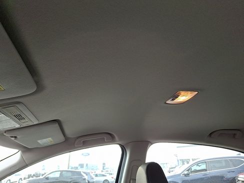 Used 2019 Honda HR-V LX image 17