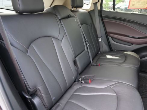 Used 2017 Buick Envision Essence FWD image 29