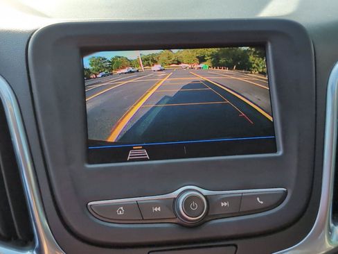 Used 2020 Chevrolet Equinox LT w/ Driver Convenience Package FWD image 22