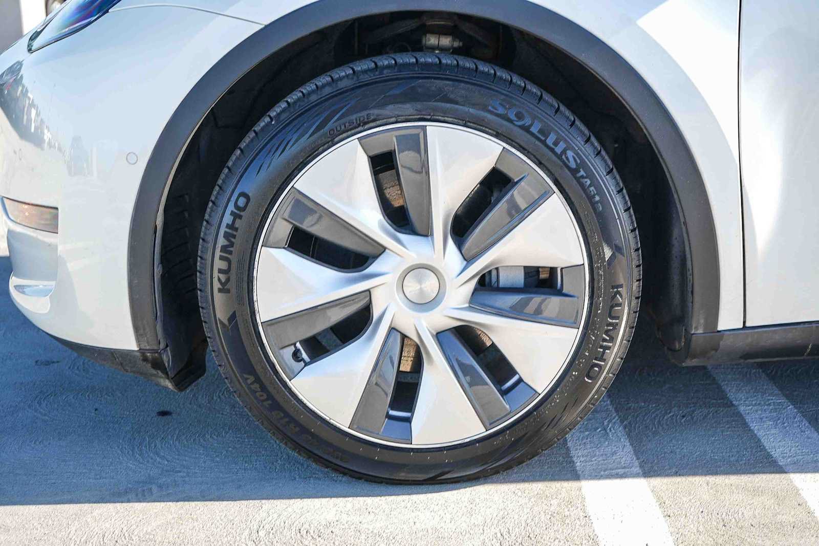Used 2020 Tesla Model Y Long Range AWD/4WD image 11