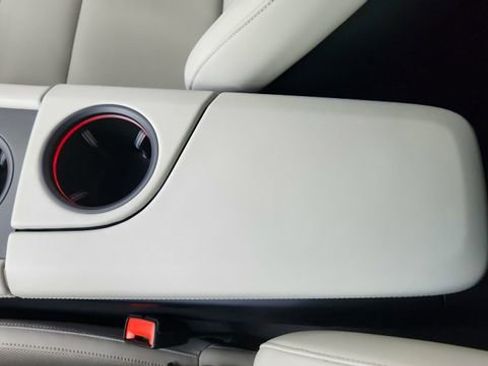 Used 2022 Porsche Taycan image 52