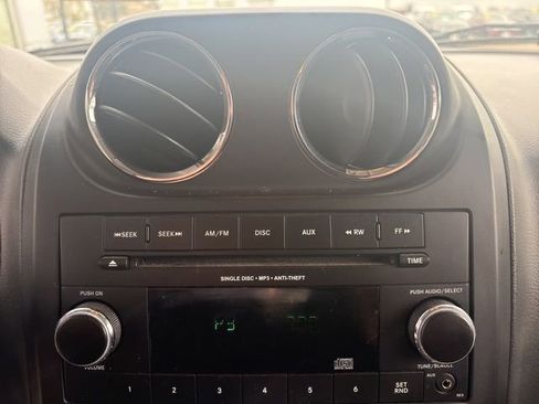 Used 2015 Jeep Patriot Sport w/ Tire & Wheel Group AWD/4WD image 17