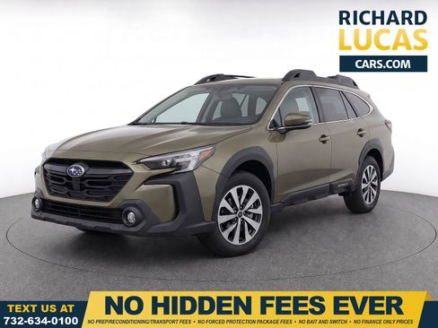 Used 2024 Subaru Outback Premium AWD/4WD image 1
