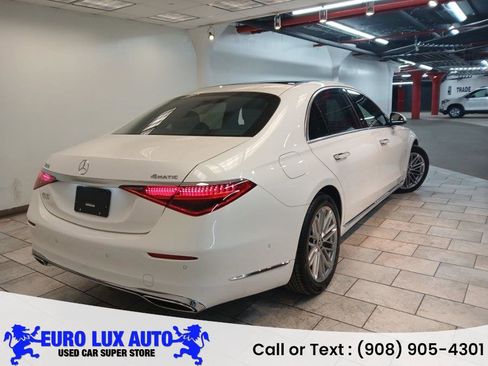 Used 2023 Mercedes-Benz S 580 4MATIC Sedan image 3
