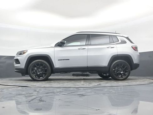 New 2026 Jeep Compass Latitude image 43