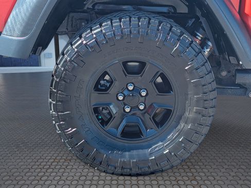 Used 2021 Jeep Gladiator Mojave image 10