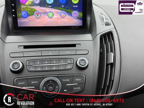 Used 2018 Ford Escape SE image 22