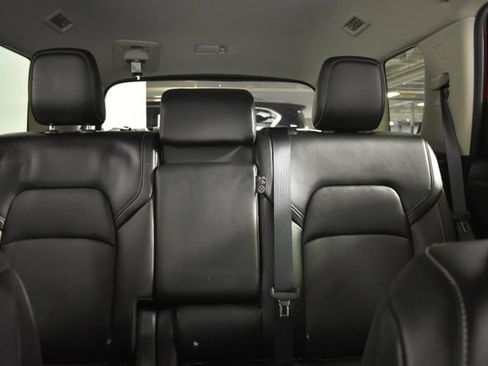 Used 2024 Nissan Pathfinder SL AWD/4WD image 28