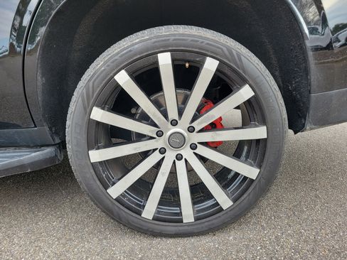 Used 2021 Chevrolet Tahoe RST w/ Luxury Package image 33