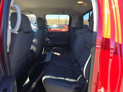 Used 2022 Nissan Frontier SV image 15