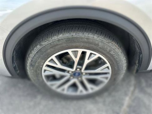 Used 2022 Ford Escape SEL image 17