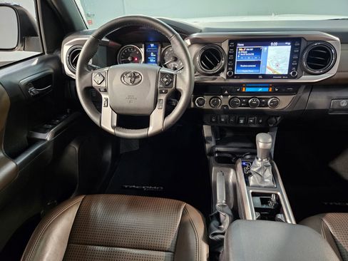 Used 2023 Toyota Tacoma Limited AWD/4WD image 9