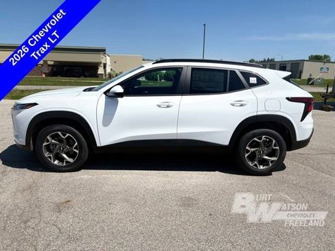 New 2026 Chevrolet Trax LT w/ Driver Confidence Package FWD image 2