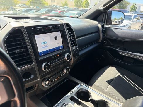 Used 2021 Ford Expedition XLT RWD image 25