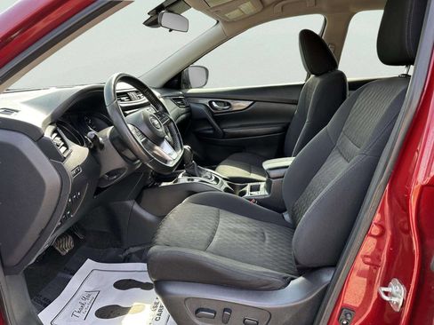 Used 2019 Nissan Rogue SV w/ Premium Package image 9
