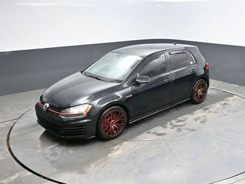 Used 2017 Volkswagen GTI SE image 36