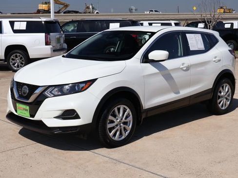 Used 2020 Nissan Rogue Sport S w/ Appearance Package image 3