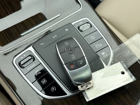 Used 2023 Mercedes-Benz GLC 300 4MATIC Coupe image 23