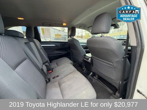 Used 2019 Toyota Highlander LE AWD/4WD image 15