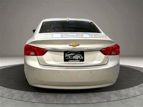 Used 2014 Chevrolet Impala LT w/ Convenience Package image 4
