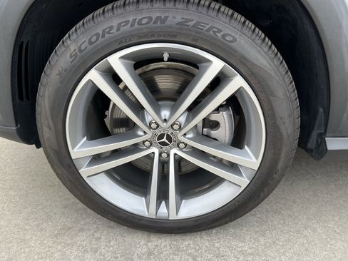 Certified 2022 Mercedes-Benz GLE 450 GLE 450 w/ Premium Package image 13