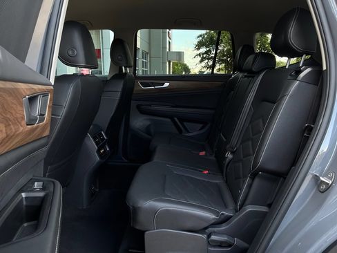 Used 2026 Volkswagen Atlas SE AWD/4WD image 11