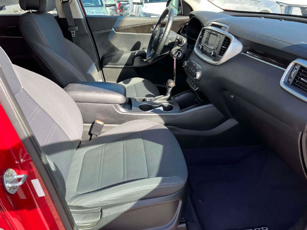 Used 2016 Kia Sorento AWD w/ LX Convenience Package image 15