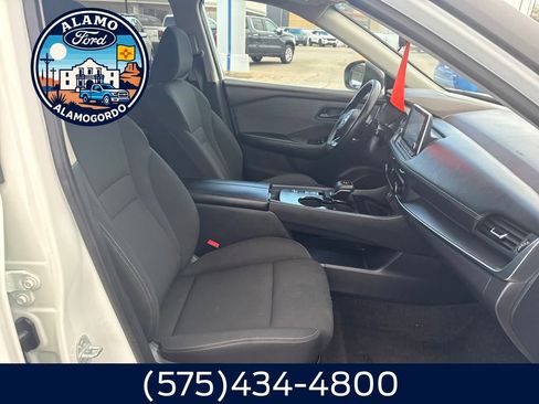 Used 2023 Nissan Rogue S image 18